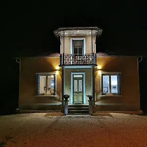 Frühstückspension La Maison Fleur De Frangipanier, Saint-Genix-sur-Guiers